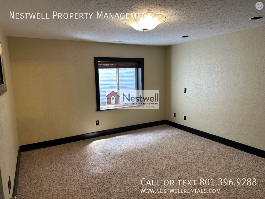 10768 S Pine Shadow Rd - Photo 4 of 45