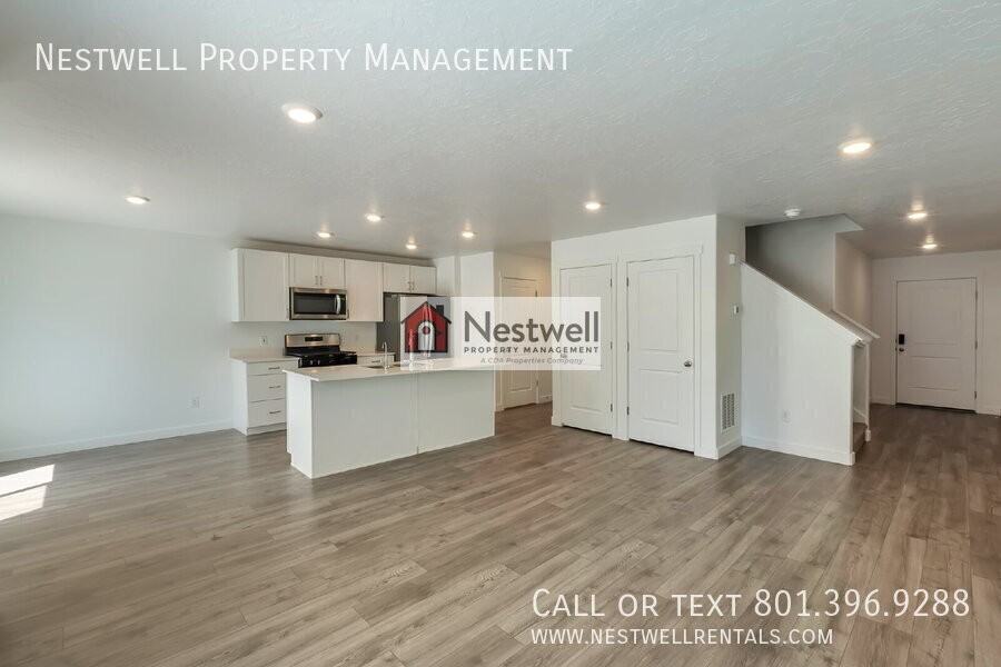533 N Helmsman Ln - Photo 6 of 30