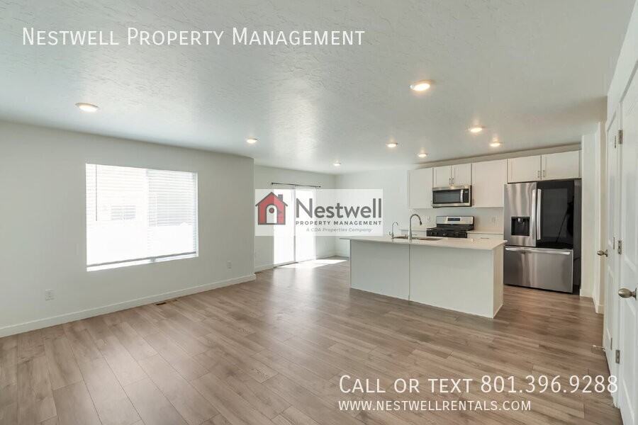 533 N Helmsman Ln - Photo 7 of 30