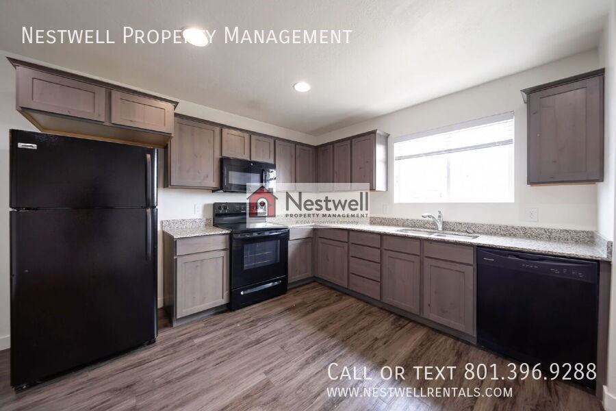 734 E 550 S #C - Photo 5 of 19