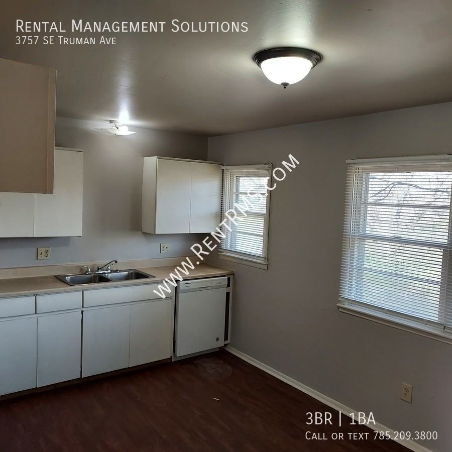 3757 Se Truman Ave - Photo 7 of 23