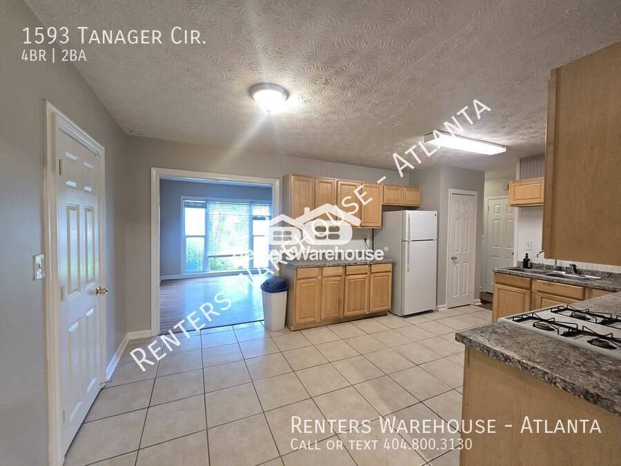 1593 Tanager Cir - Photo 3 of 18