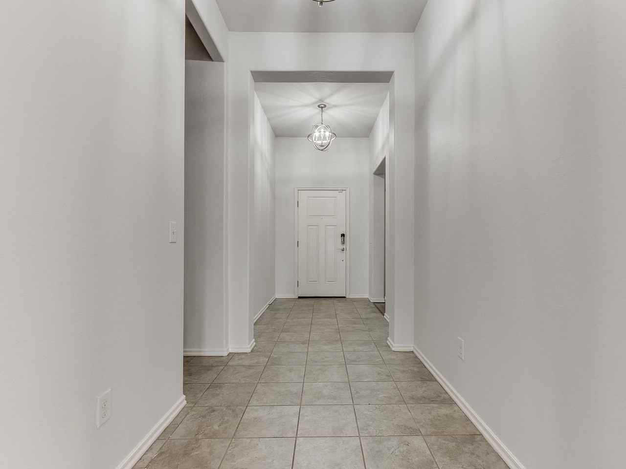 15704 Caney Dr - Photo 4 of 33