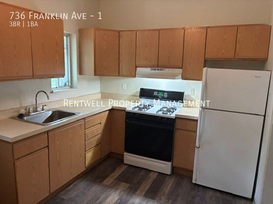 736 Franklin Ave #1 - Photo 4 of 20