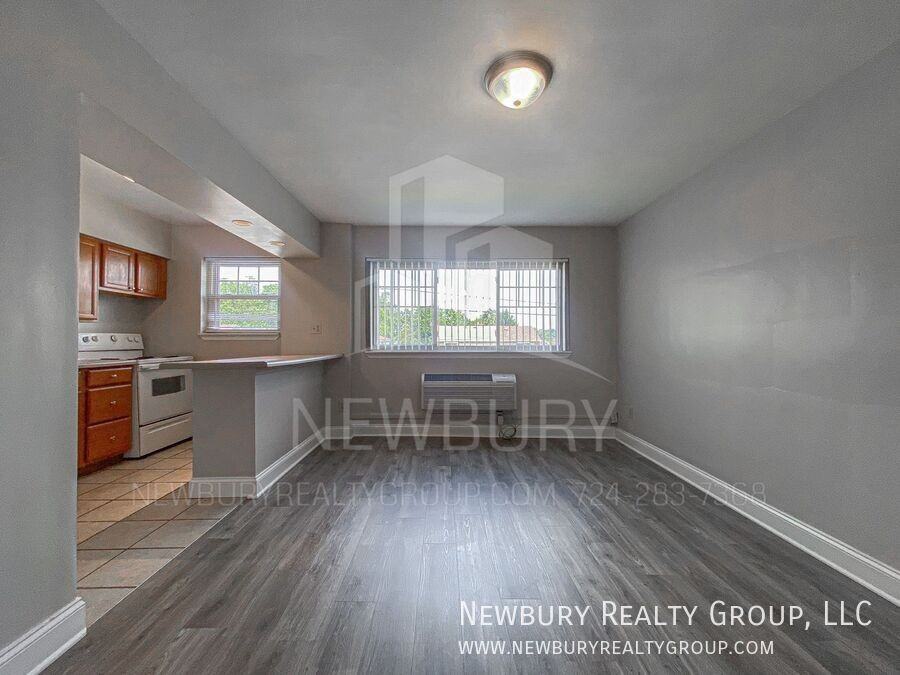 305 San Juan Dr Apt 1 - Photo 2 of 26