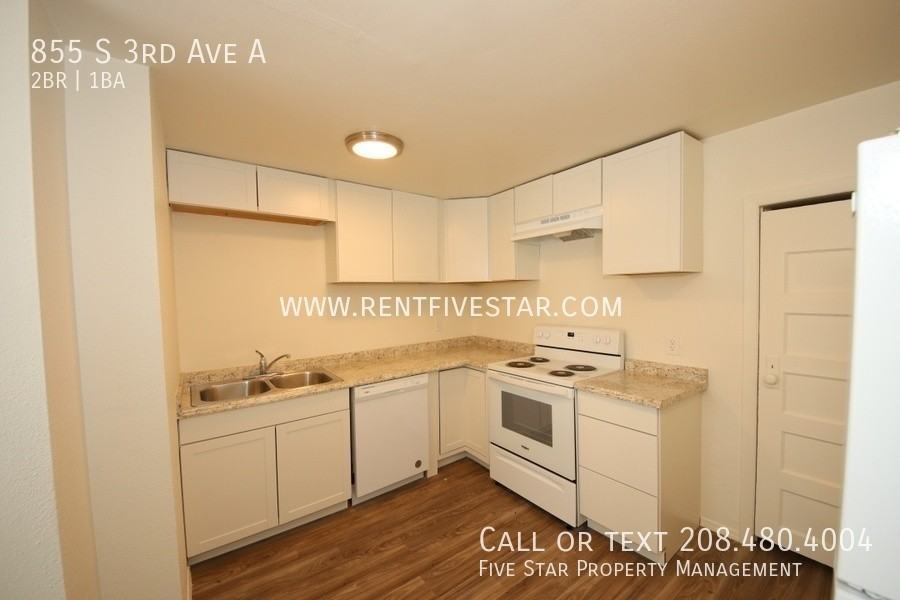855 S 3rd Ave - Photo 4 of 10