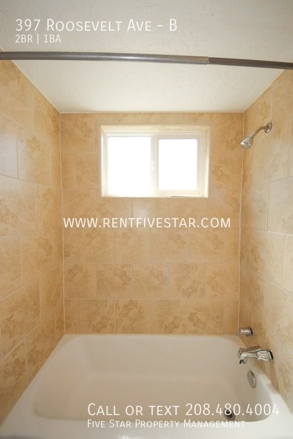 397 Roosevelt Ave #B - Photo 7 of 11