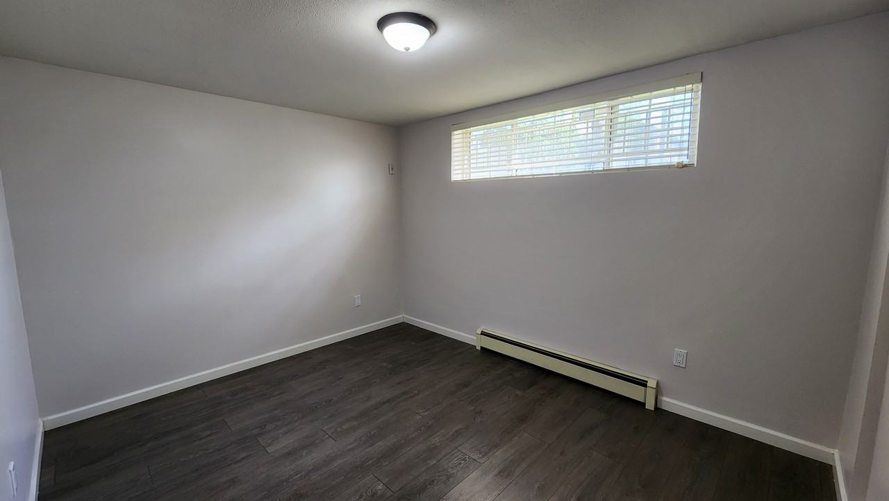 749 East 27th Avenue - Photo 6 of 11