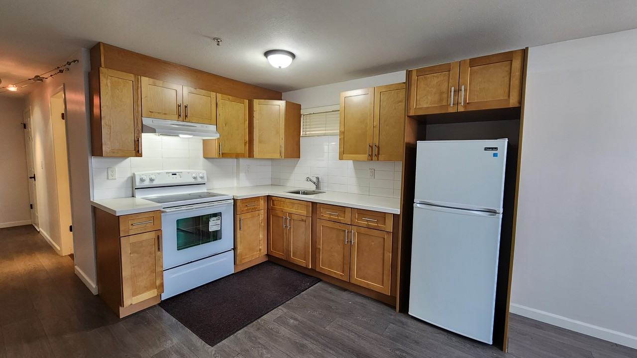 749 East 27th Avenue - Photo 4 of 11