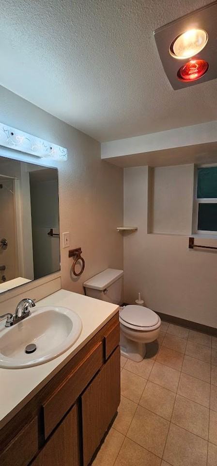 5302 9th Ave Ne #2 - Photo 7 of 32