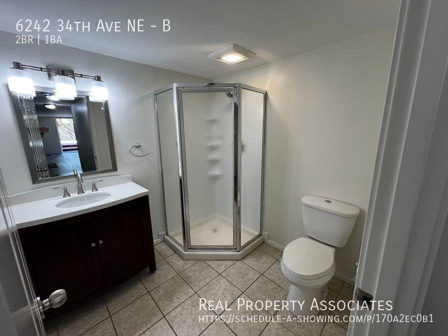 6242 34th Ave Ne #B - Photo 6 of 14