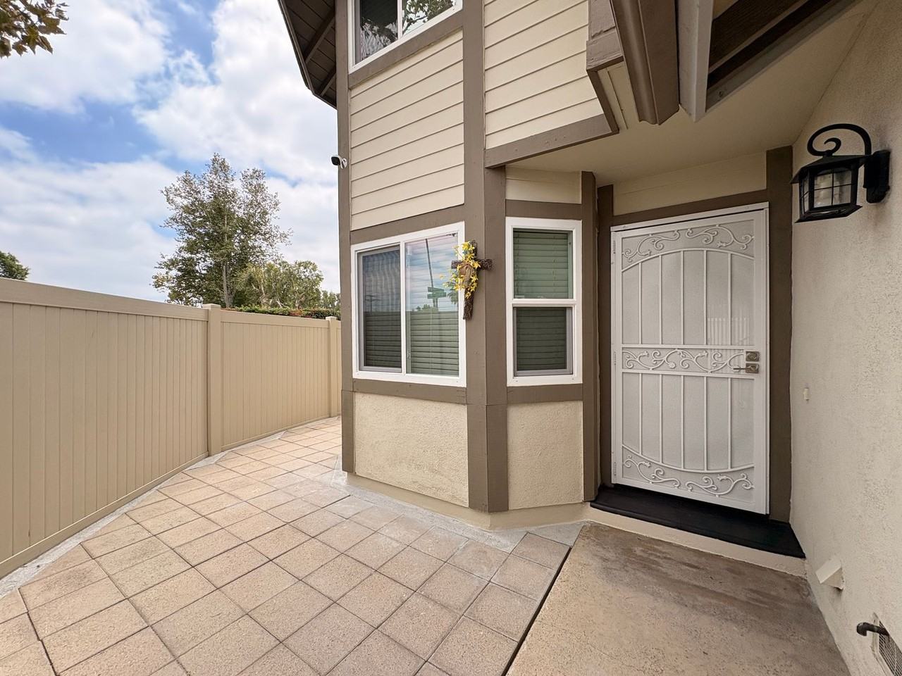 131 Alpine Ct - Photo 2 of 34