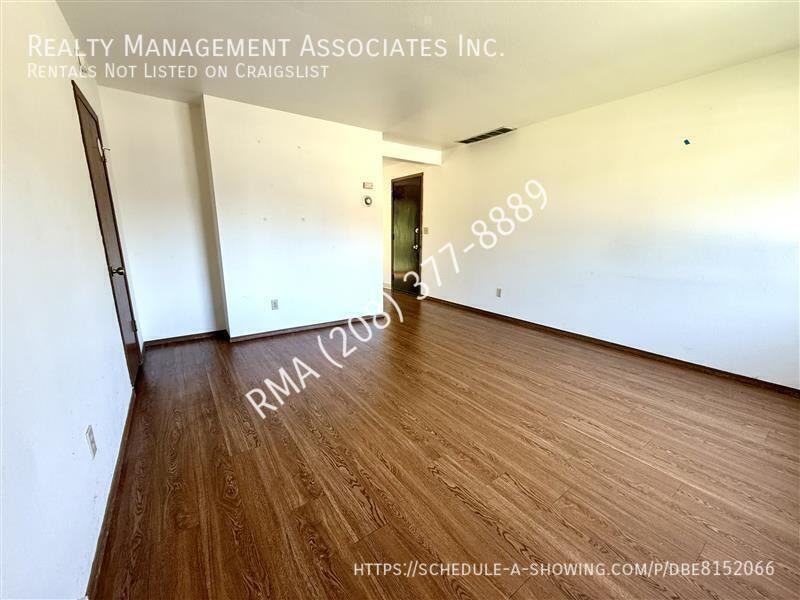 4319 W Rose Hill Ct - Photo 3 of 10