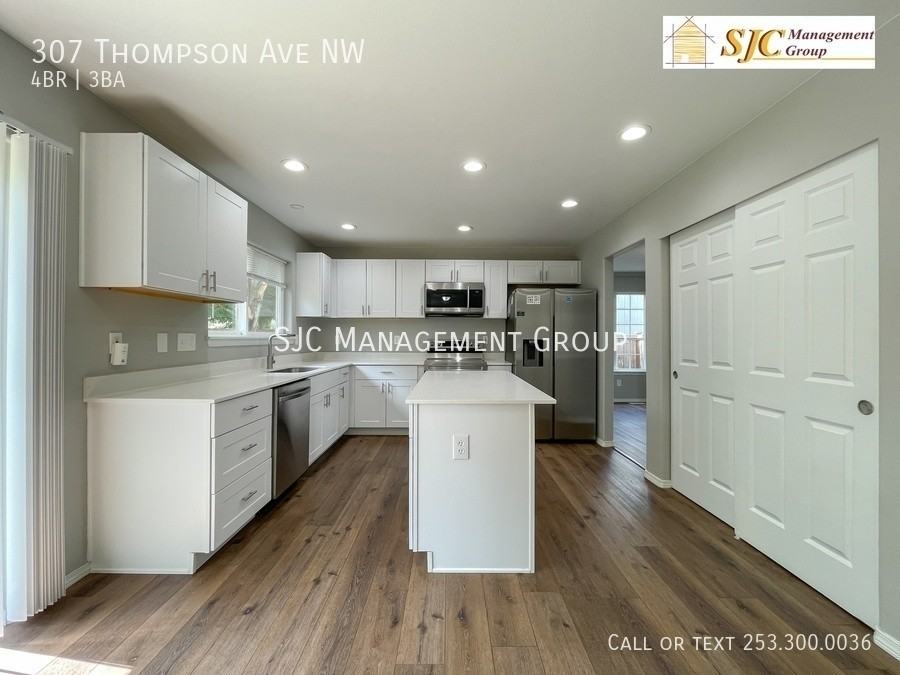 307 Thompson Ave Nw - Photo 7 of 30