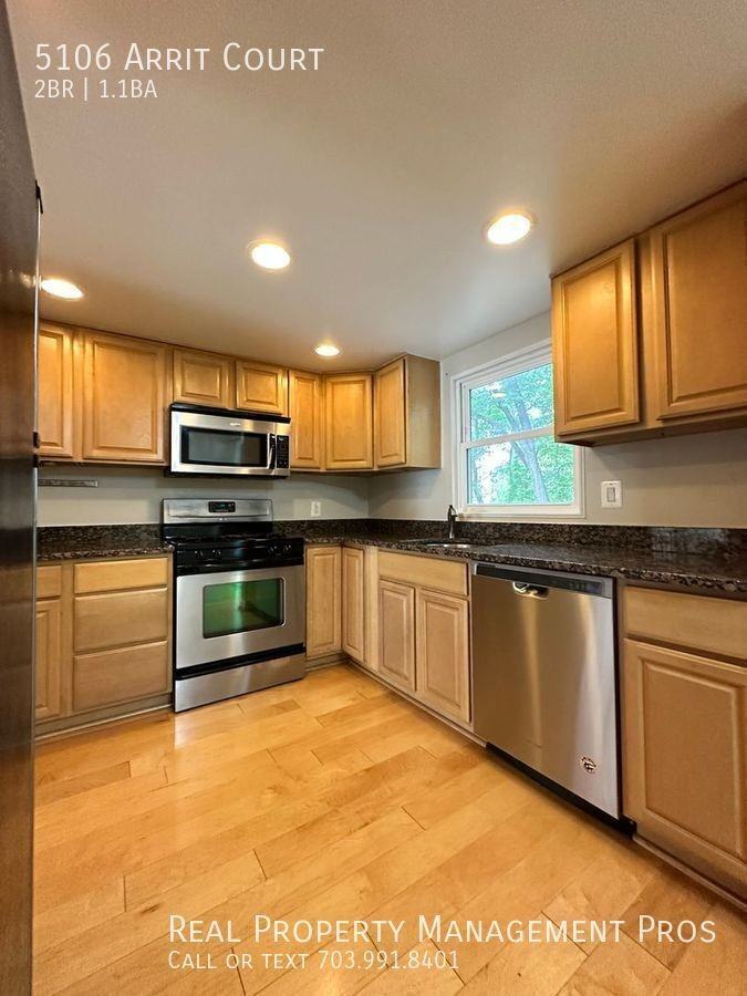 5106 Arrit Ct - Photo 3 of 17