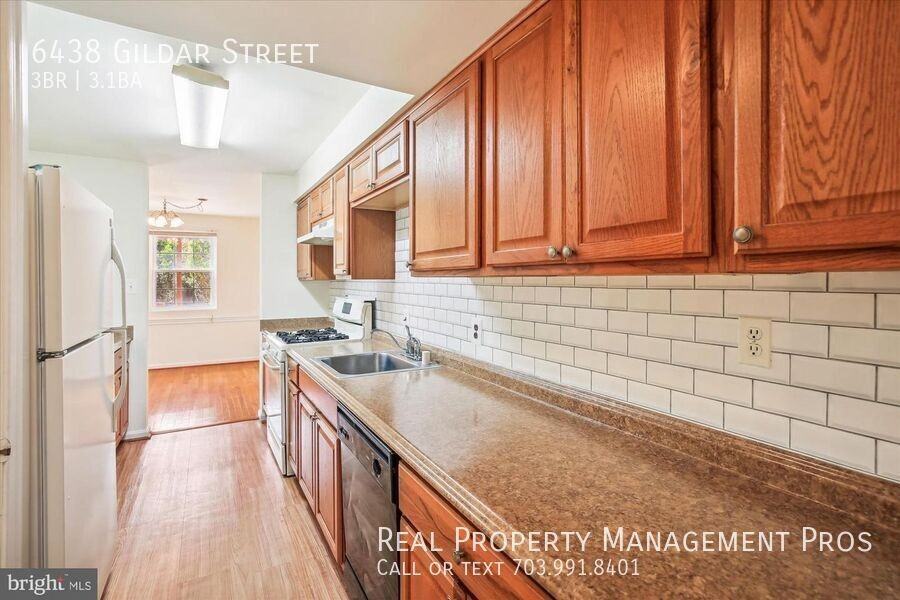 6438 Gildar St - Photo 5 of 20