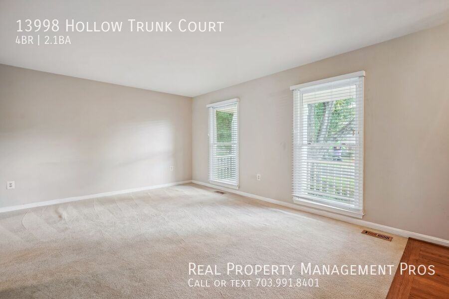 13998 Hollow Trunk Ct - Photo 5 of 30