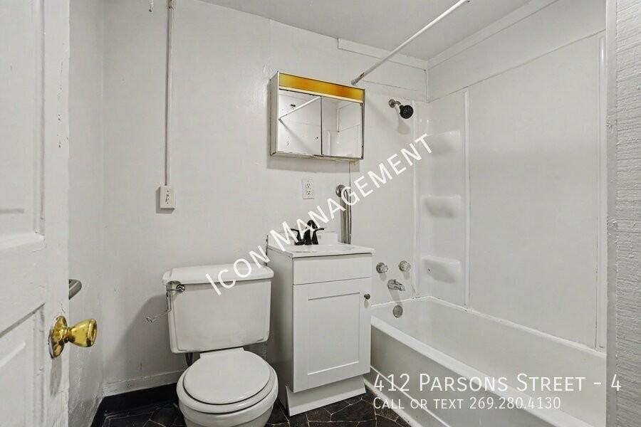 412 Parsons St #4 - Photo 7 of 14