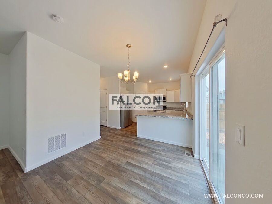 10512 Castor Dr - Photo 5 of 20