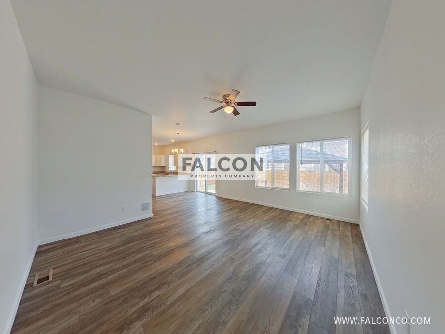 10512 Castor Dr - Photo 7 of 20