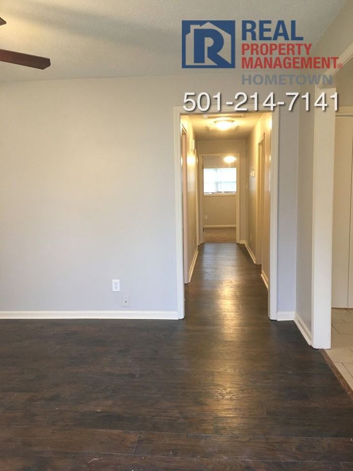 807 S Main - Photo 2 of 16
