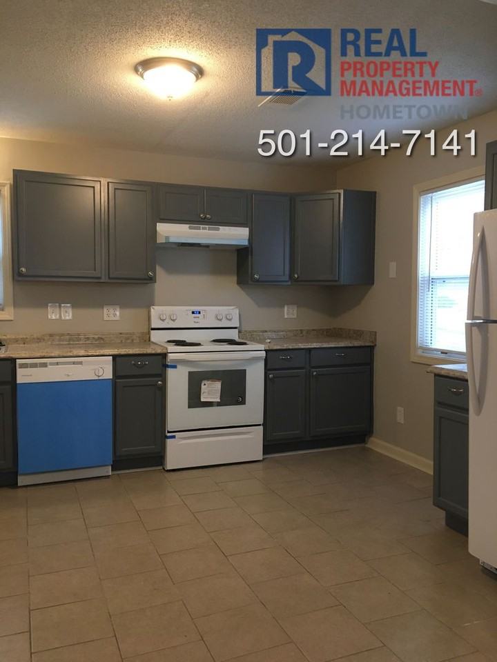807 S Main - Photo 4 of 16