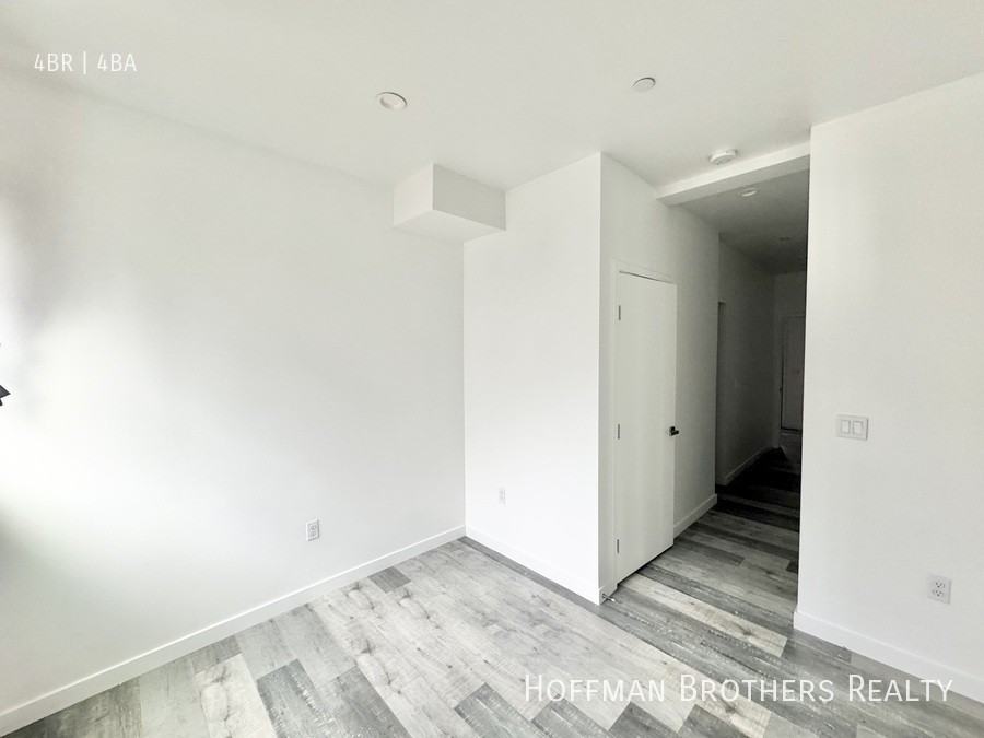 158 N Mariposa Ave #1-2 - Photo 6 of 20