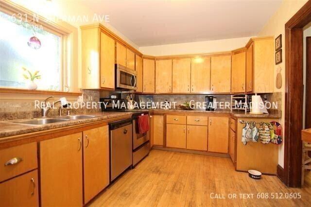 631 N Sherman Ave - Photo 4 of 19