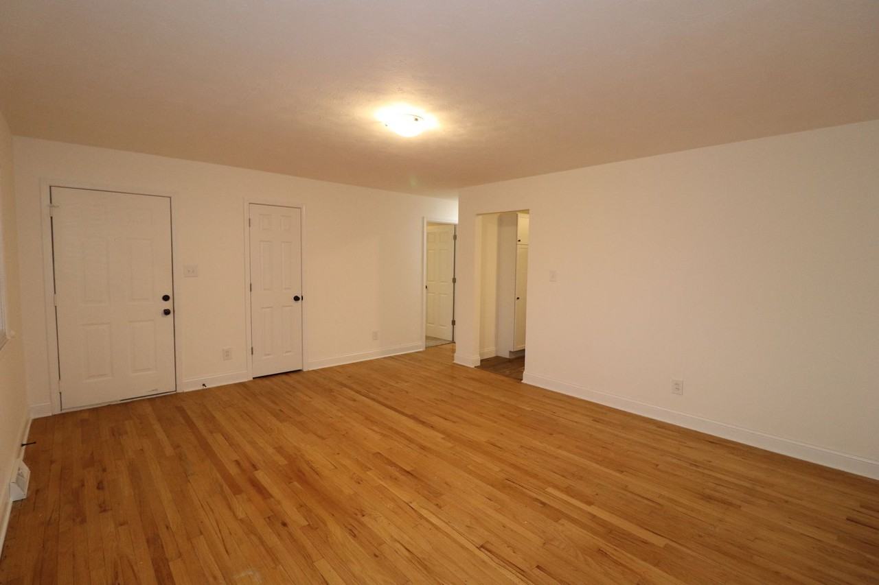 517 Maple St - Photo 3 of 33