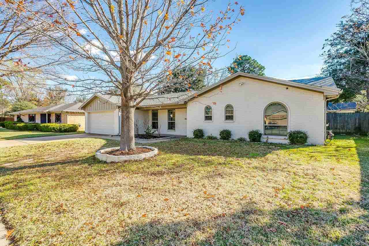 1812 Winchester Way - Photo 3 of 43
