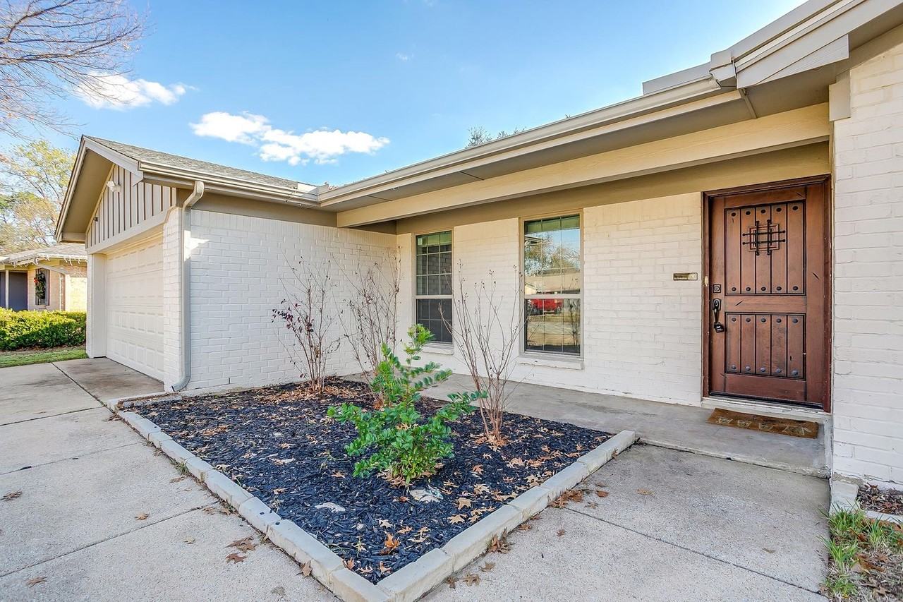 1812 Winchester Way - Photo 4 of 43