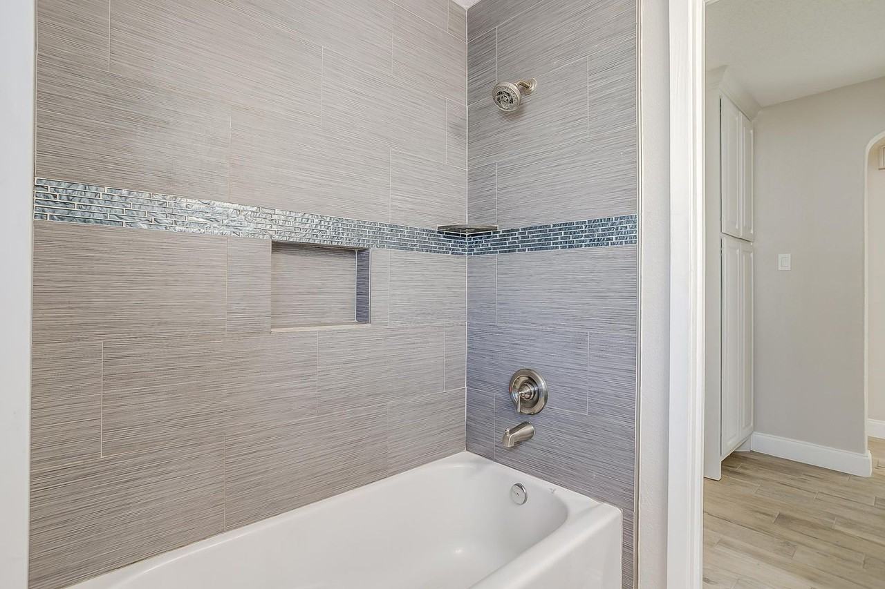1812 Winchester Way - Photo 7 of 43