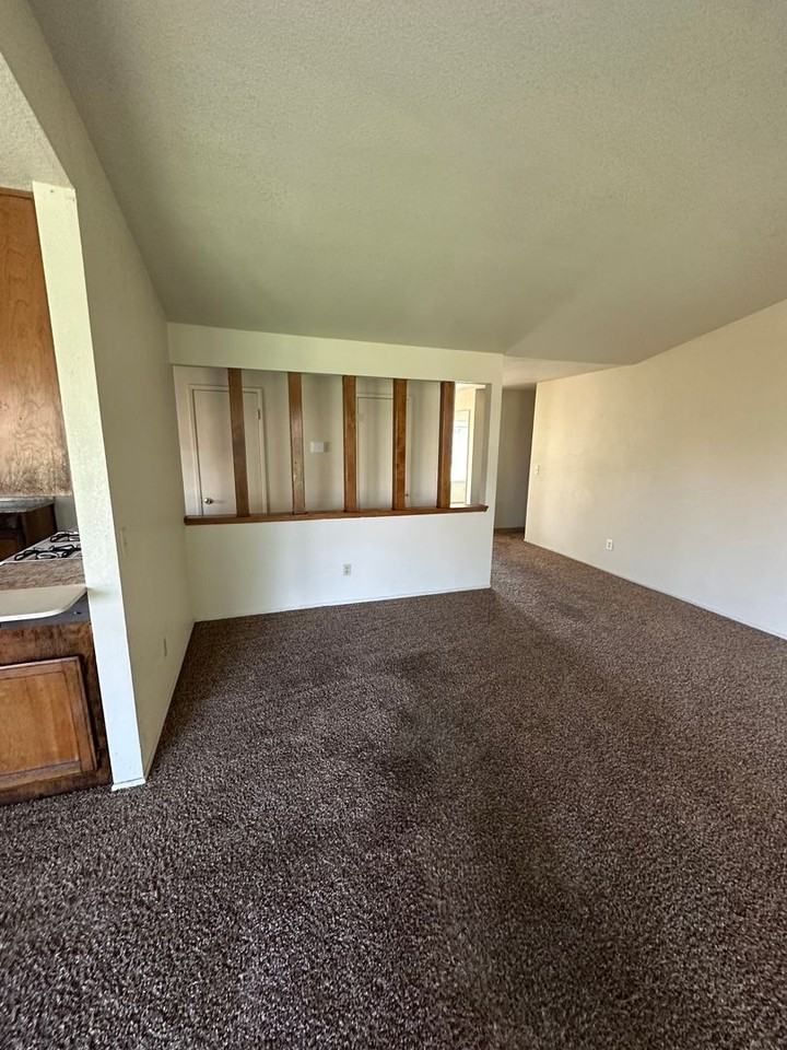2348 Pinon Ct - Photo 4 of 15