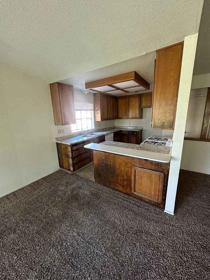 2348 Pinon Ct - Photo 5 of 15