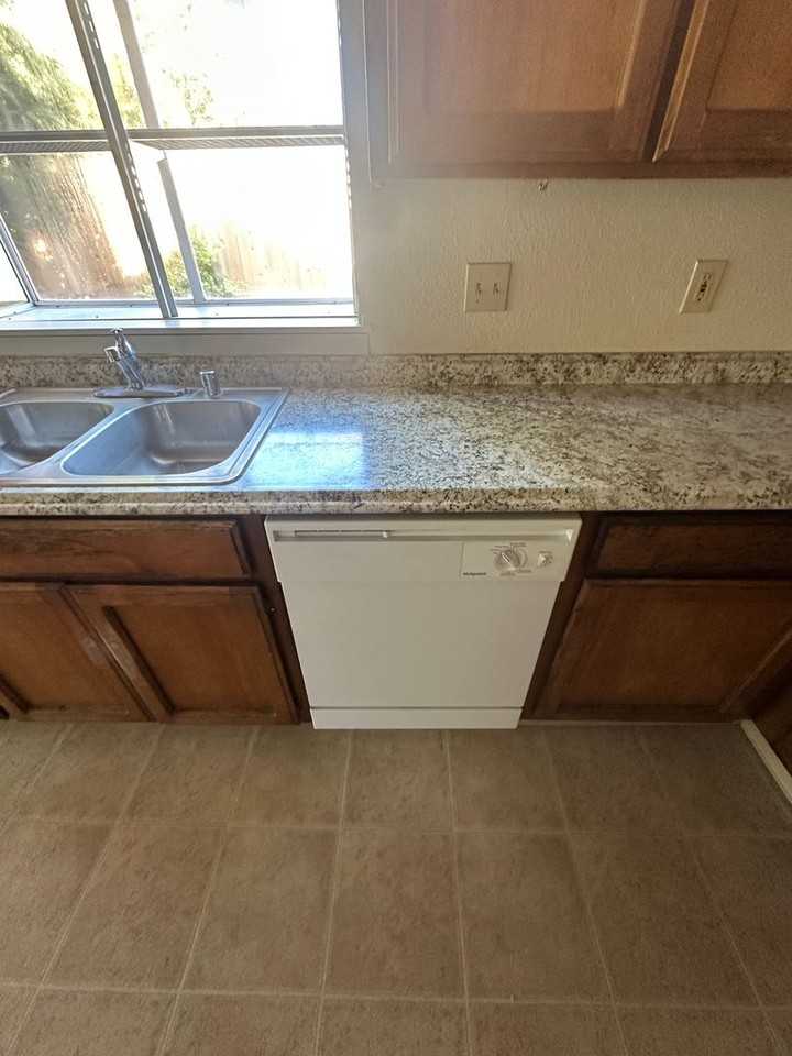 2348 Pinon Ct - Photo 7 of 15