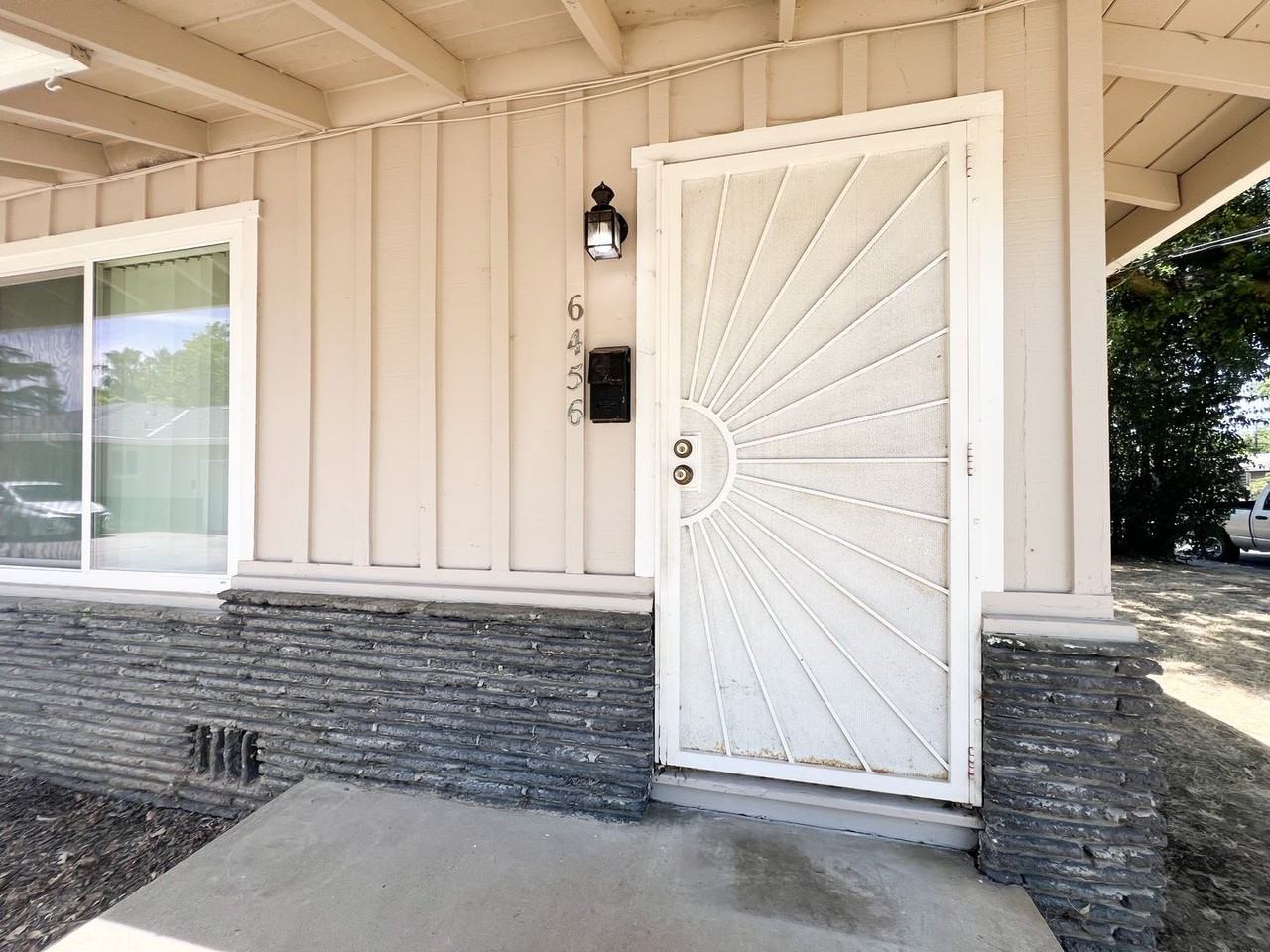 6456 18th Ave - Photo 5 of 25