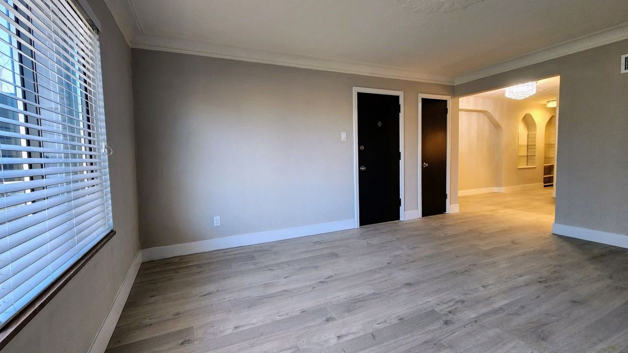 6266 Nottingham Avenue - Photo 3 of 14