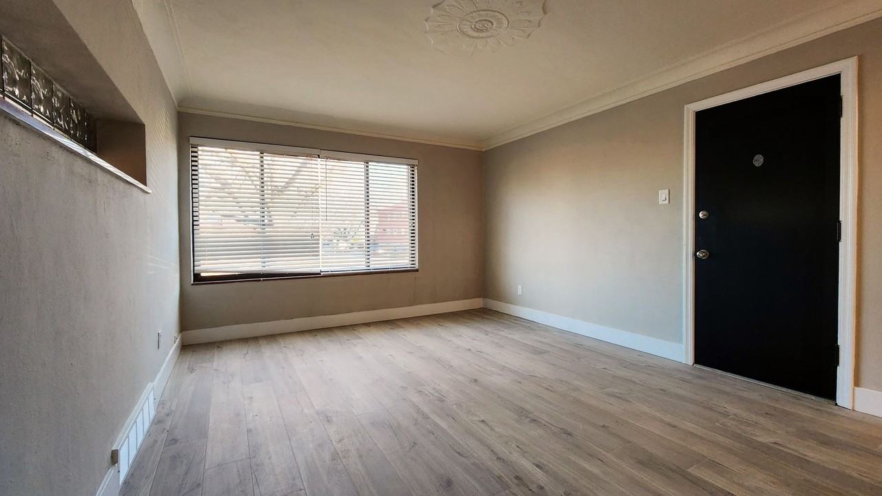 6266 Nottingham Avenue - Photo 4 of 14