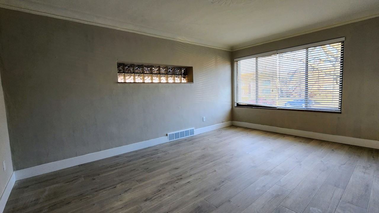 6266 Nottingham Avenue - Photo 5 of 14