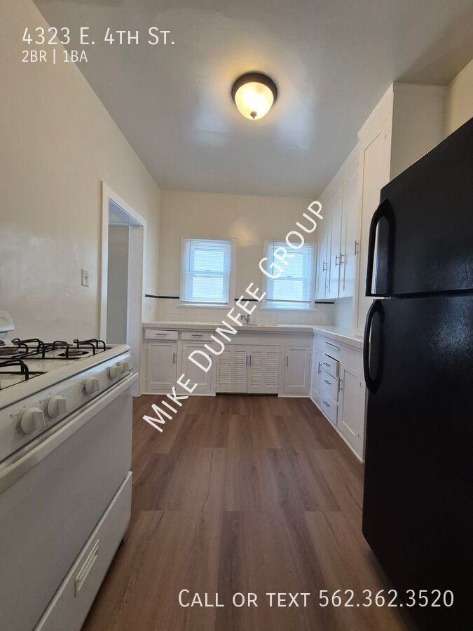 4323 E 4th St - Photo 7 of 14