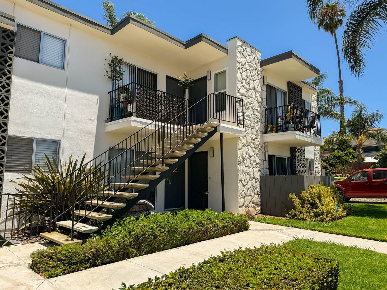 Ingulf Bay Apartments - Photo 5 of 5