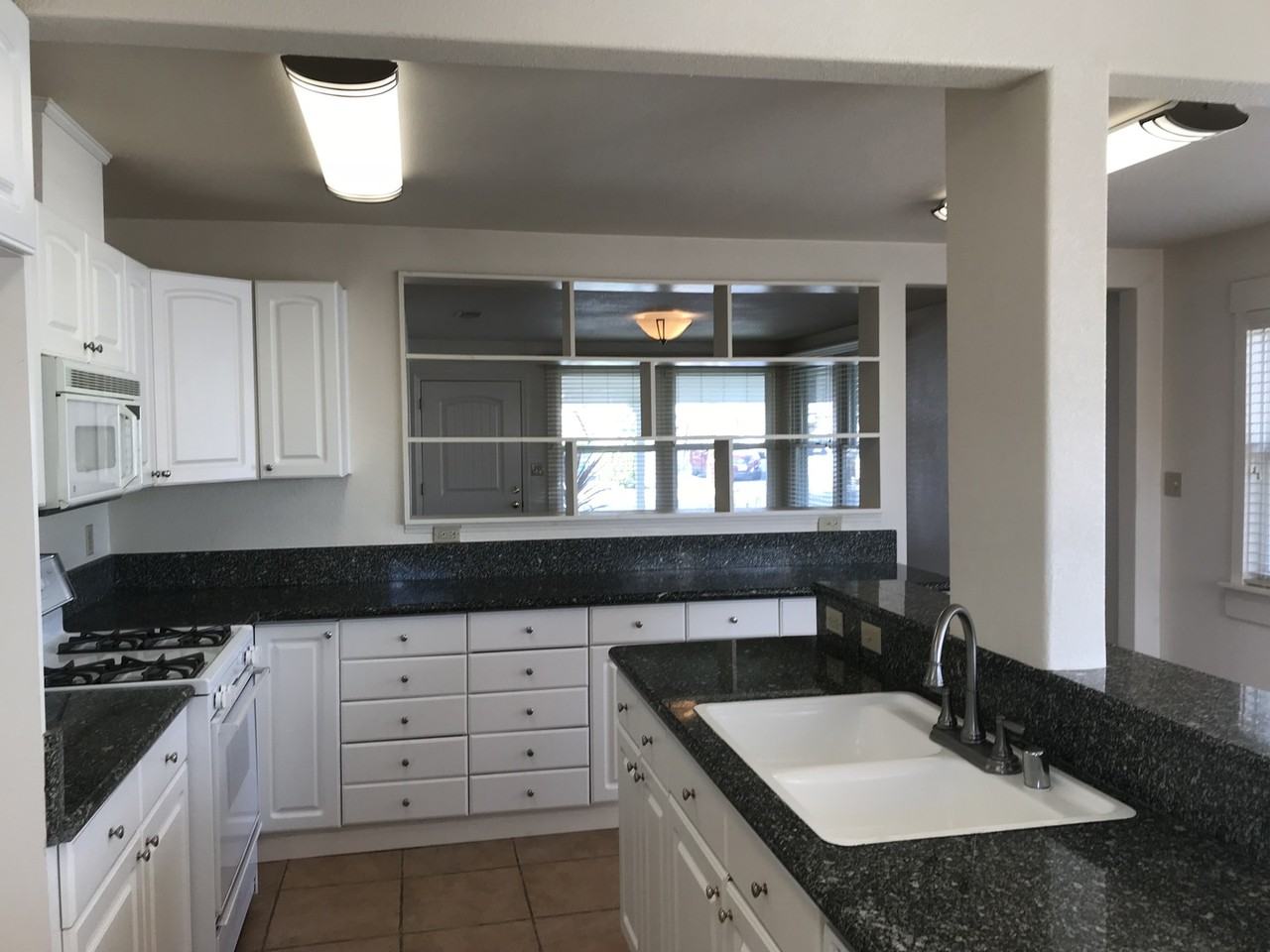 324 Stevenson St - Photo 7 of 26