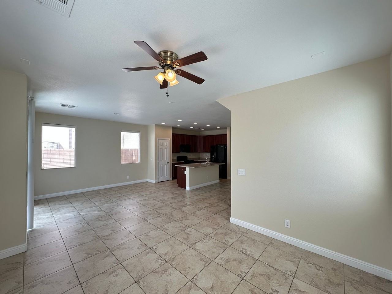 197 Spring Hollow Dr - Photo 4 of 23