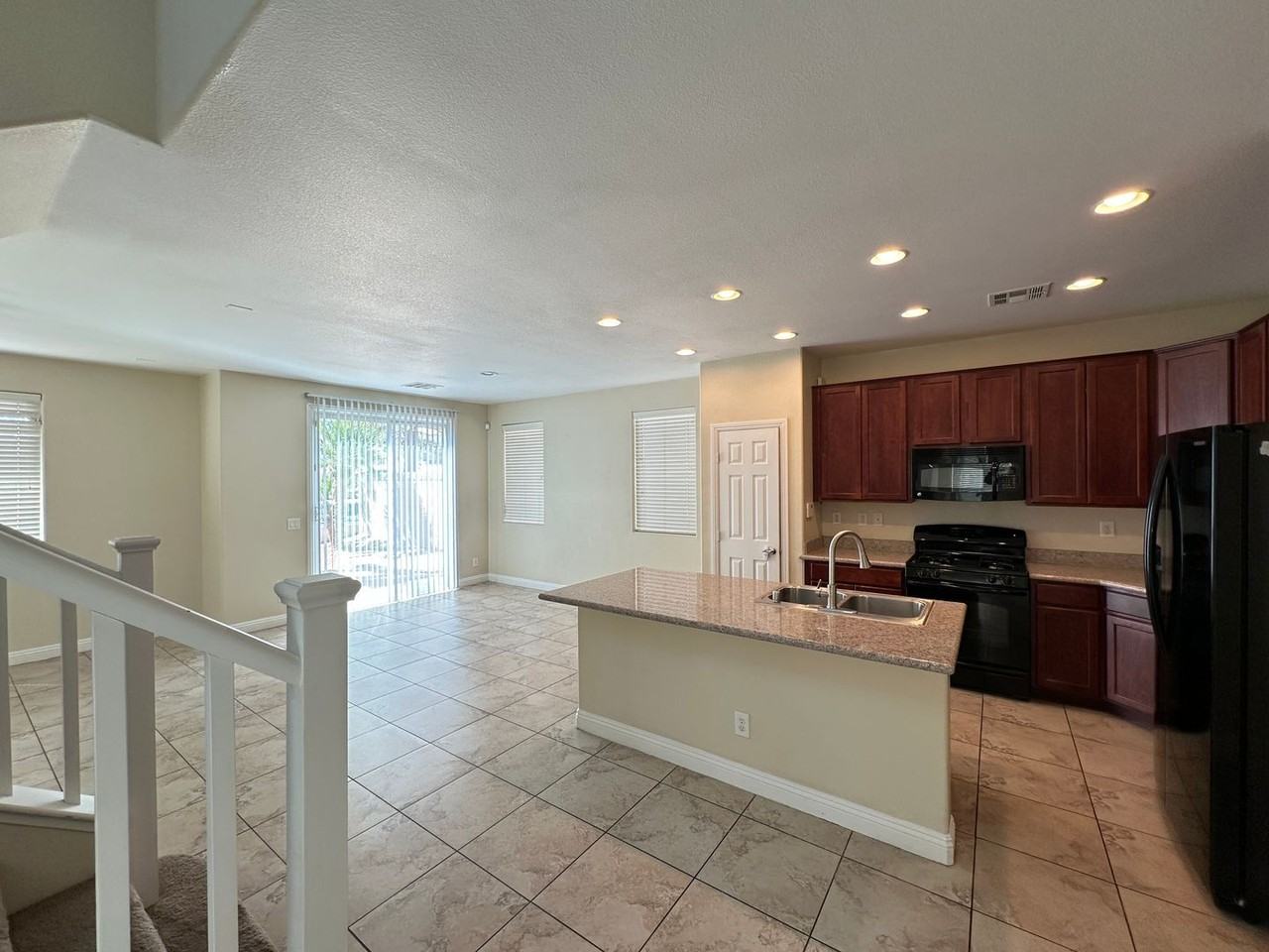 197 Spring Hollow Dr - Photo 6 of 23