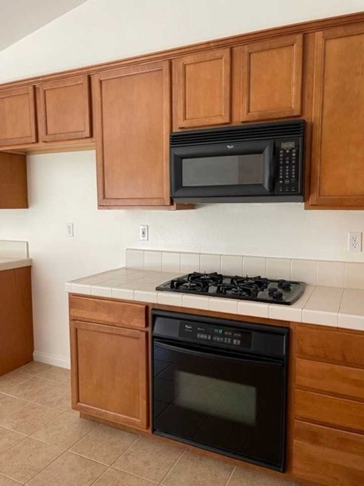 104 Cedmont Dr - Photo 5 of 21