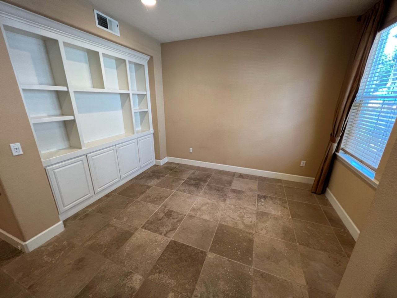 486 Virginia Pine Ter - Photo 5 of 15