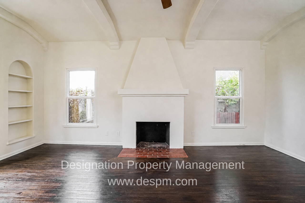 4223 Tracy St - Photo 5 of 30