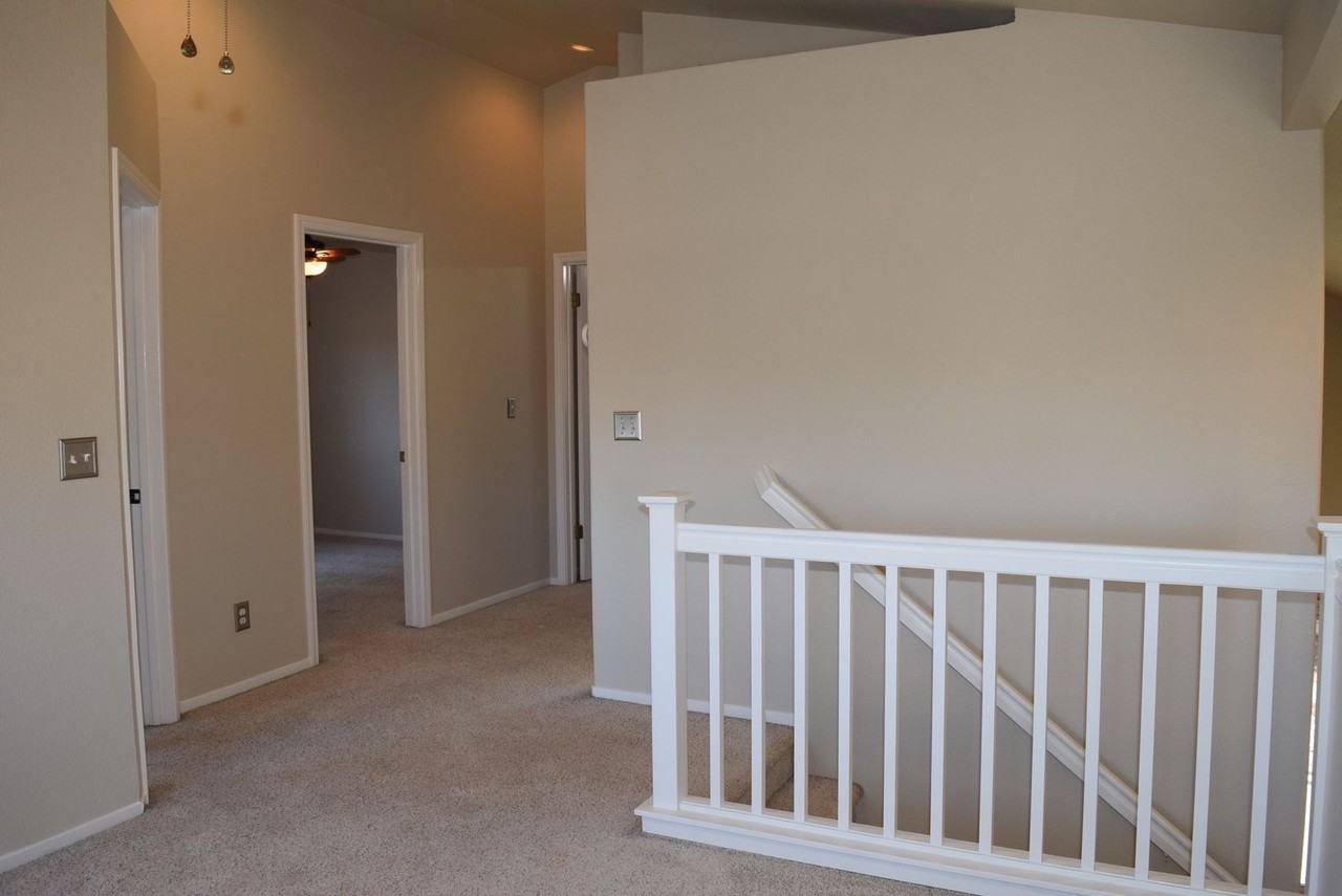 1608 Poppy Cir - Photo 2 of 25