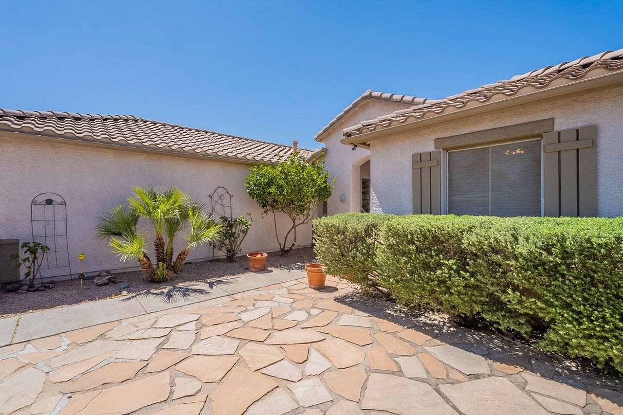 7602 W Starry Night Ln - Photo 5 of 44