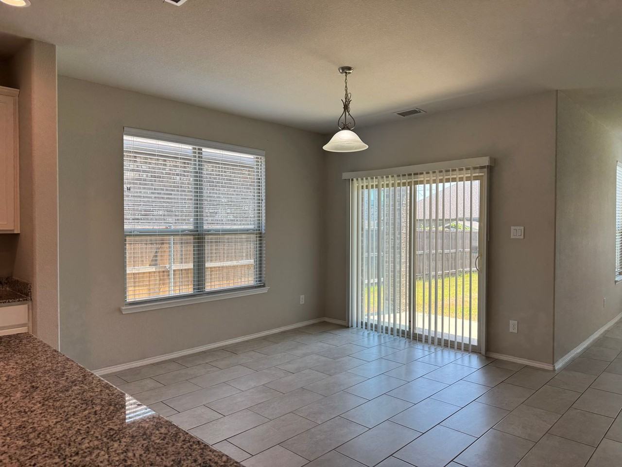 7207 Fallen Crest Ln - Photo 5 of 23